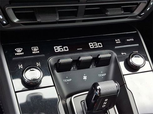 Used 2021 Porsche 911 Carrera image 13