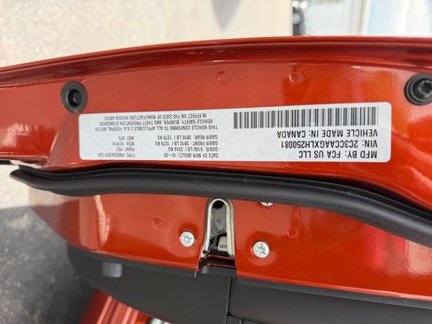Used 2020 Chrysler 300 Touring w/ Chrome Appearance Package RWD image 25