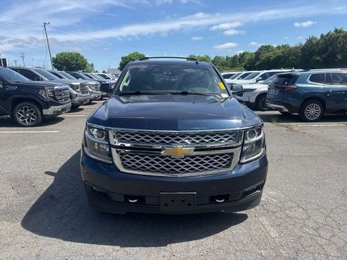 Used 2019 Chevrolet Tahoe LT w/ LT Signature Package AWD/4WD image 2