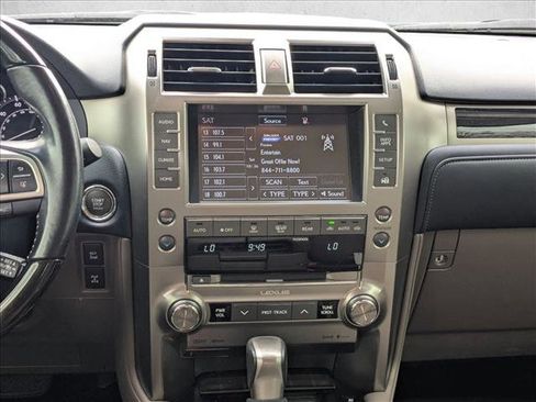 Used 2020 Lexus GX 460 Premium image 15