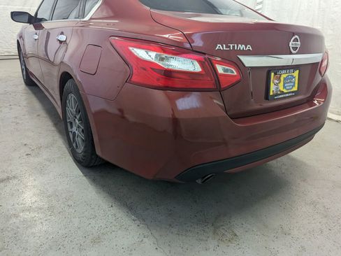 Used 2016 Nissan Altima 2.5 S w/ Power Driver Seat Package image 7