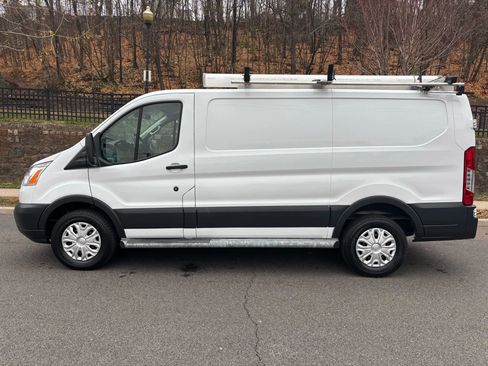 Used 2018 Ford Transit 250 130 Low Roof w/ Exterior Upgrade Package image 2