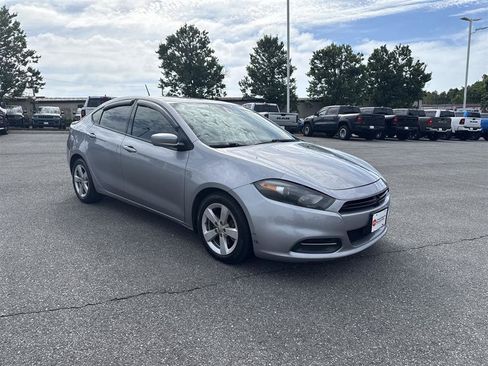 Used 2016 Dodge Dart SXT FWD image 14