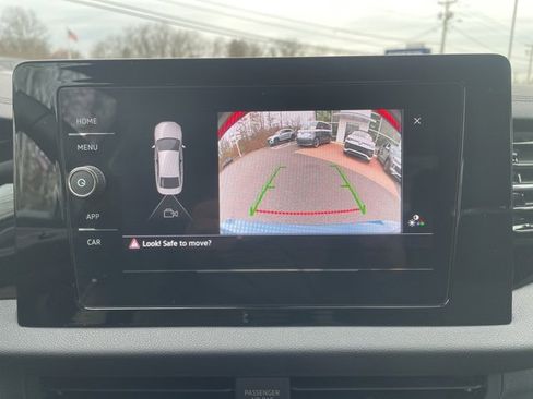 Certified 2025 Volkswagen Jetta S image 17