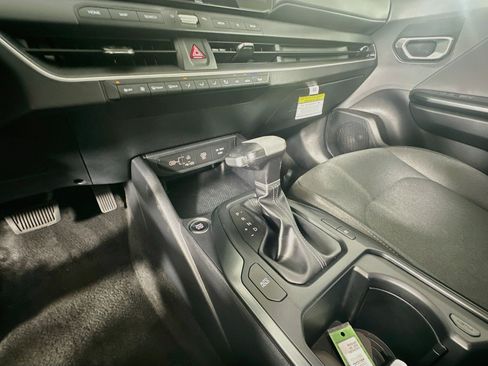 Used 2025 Kia K4 FWD image 24