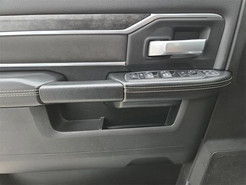 Used 2024 RAM 2500 Big Horn image 25
