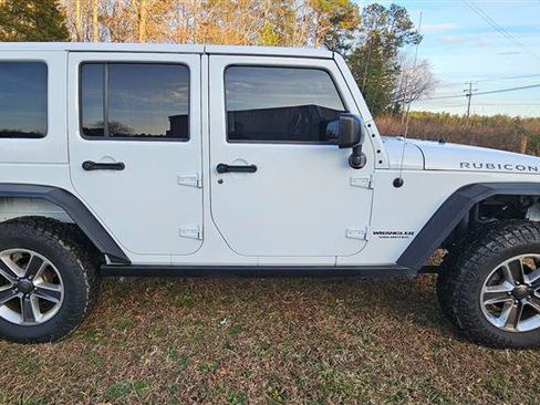 Used 2016 Jeep Wrangler Unlimited Rubicon image 6
