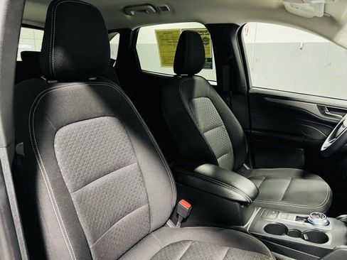 Used 2025 Ford Escape Active image 32