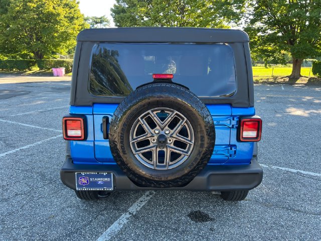 Used 2025 Jeep Wrangler Sport AWD/4WD image 9
