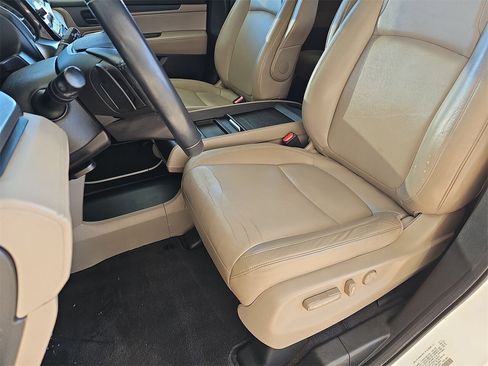 Used 2018 Honda Odyssey EX-L image 16