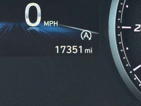 Used 2023 Hyundai Santa Fe SEL image 28