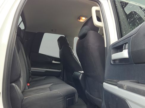 Used 2016 Toyota Tundra image 16