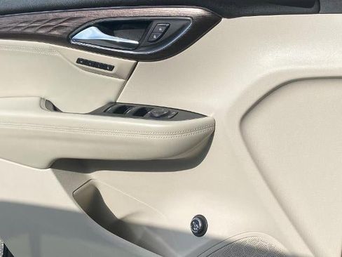 Certified 2022 Buick Envision Avenir w/ Technology Package II image 22