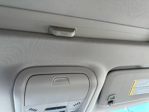 Used 2021 Buick Enclave Premium w/ Sun and Sites Package image 24