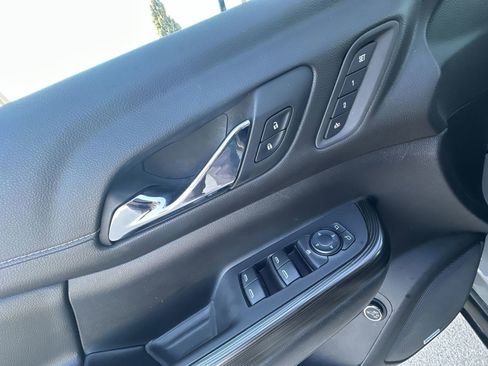 Used 2019 GMC Acadia SLT image 23