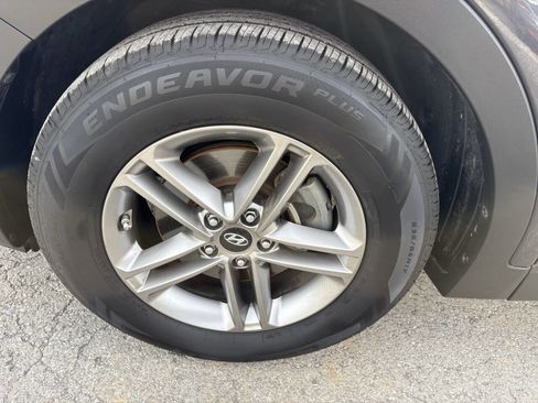 Used 2017 Hyundai Santa Fe Sport image 16