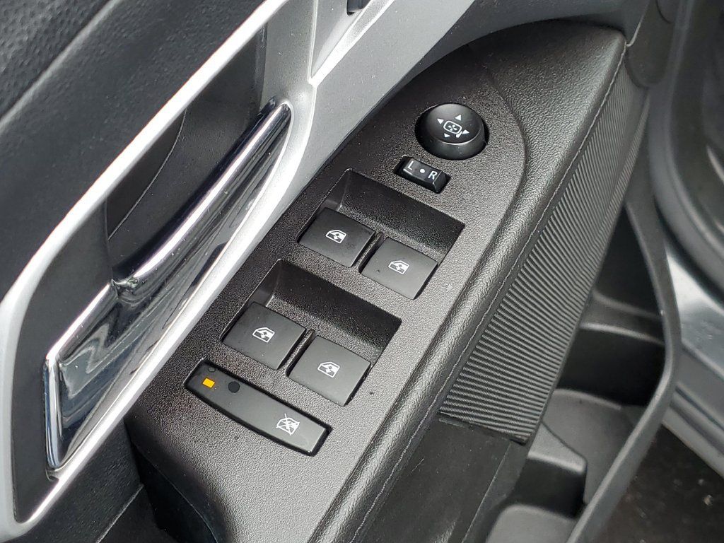 Used 2017 Chevrolet Equinox LT w/ Convenience Package FWD image 21