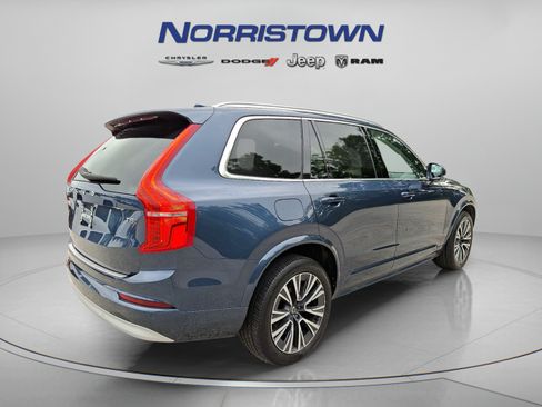 Used 2022 Volvo XC90 T5 Momentum w/ Climate Package AWD/4WD image 6