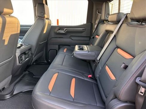 Certified 2024 GMC Sierra 1500 AT4 w/ Technology Package AWD/4WD image 18