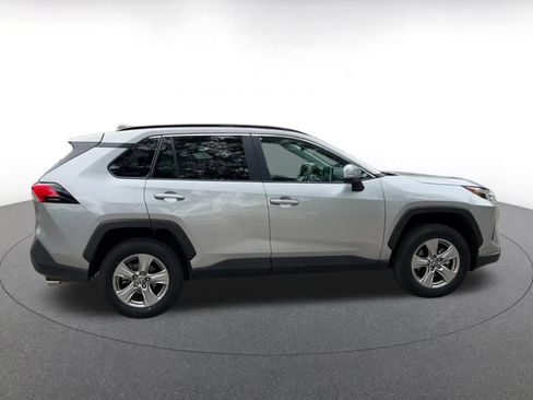 Used 2025 Toyota RAV4 XLE image 16