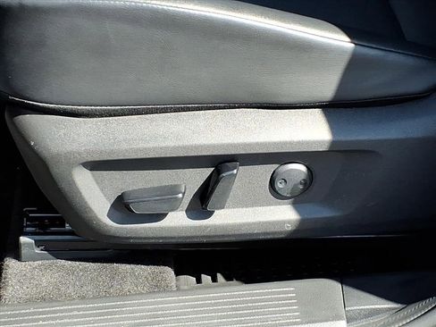 Used 2022 Nissan Rogue SV w/ SV Premium Package image 23