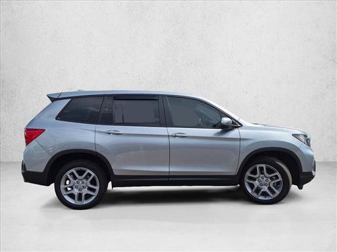 Used 2025 Honda Passport EX-L image 4