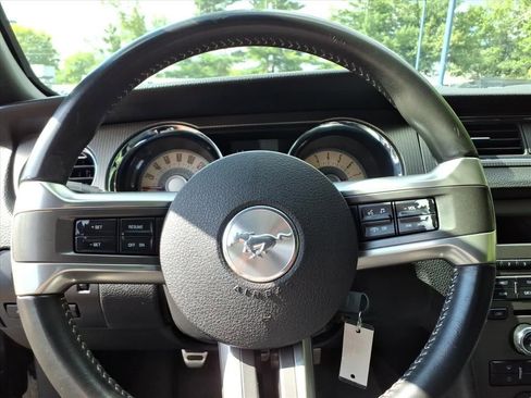 Used 2011 Ford Mustang GT Premium w/ Comfort Pkg image 16