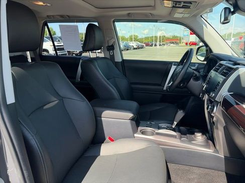 Used 2024 Toyota 4Runner Limited AWD/4WD image 12