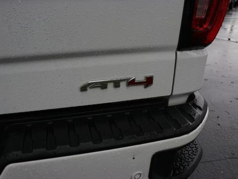 Used 2023 GMC Sierra 1500 AT4 AWD/4WD image 8