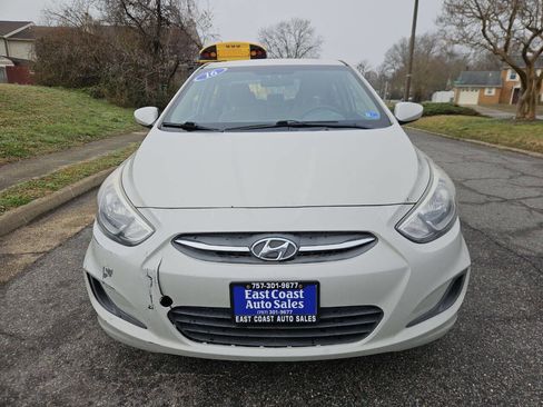 Used 2016 Hyundai Accent SE w/ Option Group 02 image 9