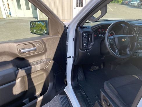 Used 2023 Chevrolet Silverado 1500 Custom image 10