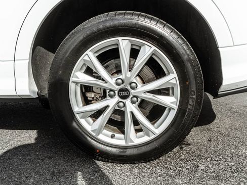 Used 2024 Audi Q3 2.0T Premium image 31