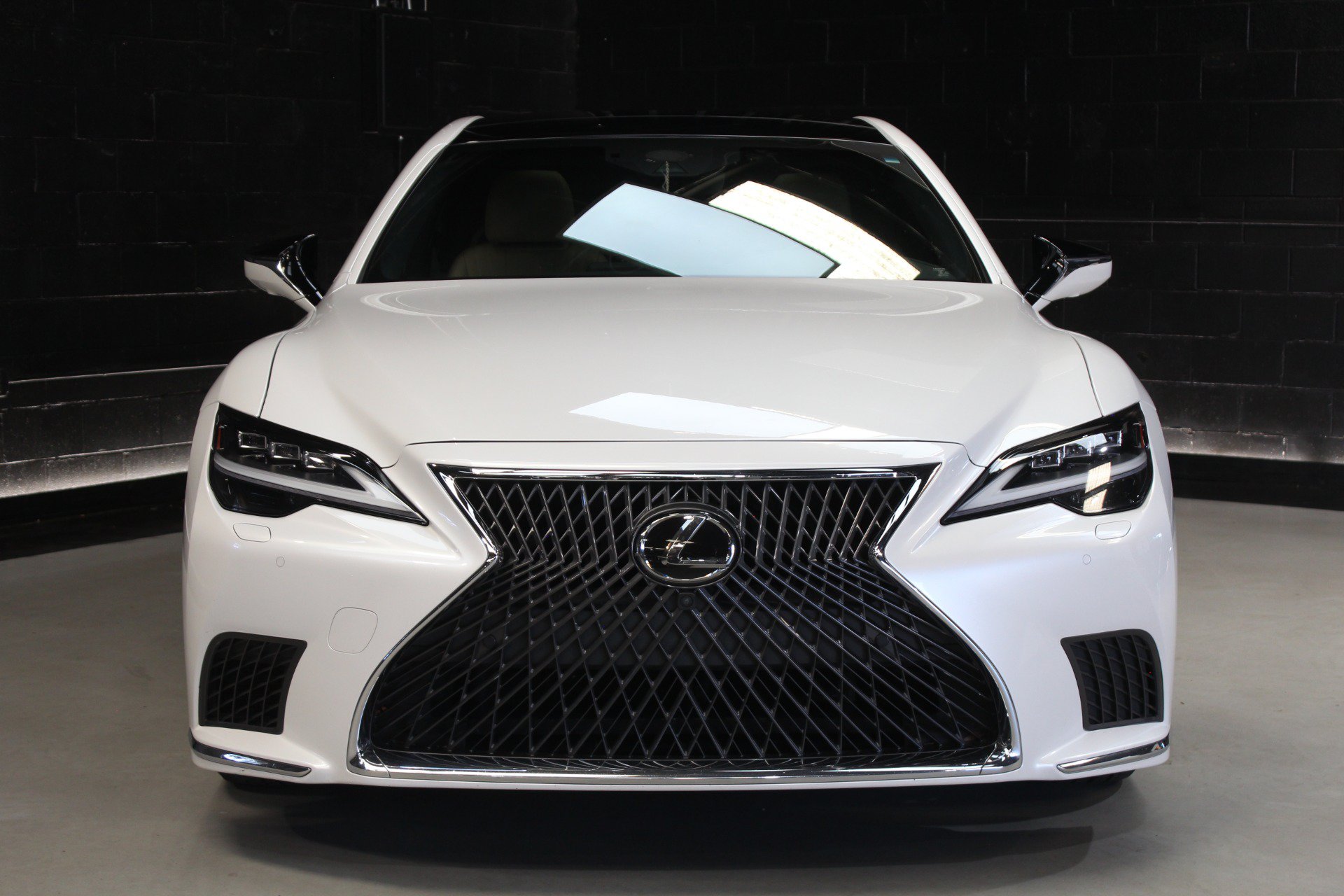 Used 2022 Lexus LS 500 w/ Interior Upgrade Package RWD image 8