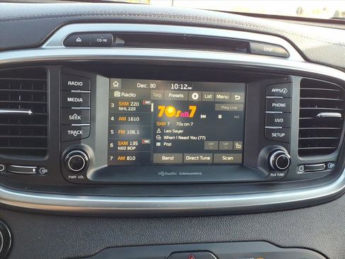 Used 2017 Kia Sorento EX image 17