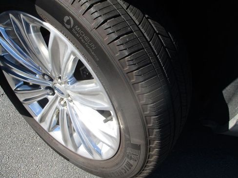 Used 2020 Ford Explorer Limited w/ Class III Trailer Tow Package image 20