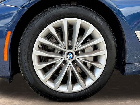 Used 2021 BMW 530i w/ Premium Package RWD image 32