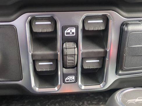 New 2026 Jeep Gladiator Sport image 25