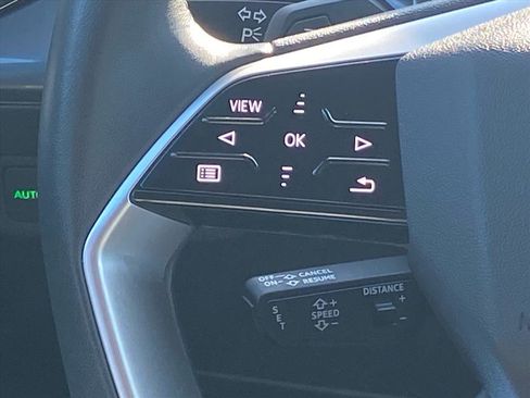 Used 2024 Audi Q4 e-tron Premium Plus w/ Premium Plus image 6