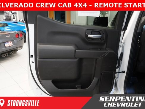 Used 2020 Chevrolet Silverado 1500 Custom w/ Custom Value Package image 21