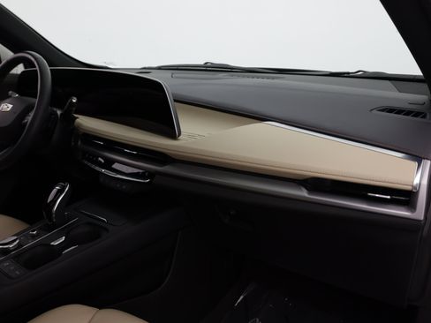 Used 2025 Cadillac XT4 Premium Luxury w/ Cold Weather Package FWD image 43