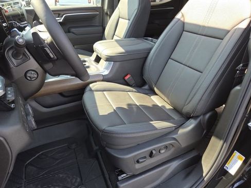 New 2026 Chevrolet Silverado 1500 High Country AWD/4WD image 36