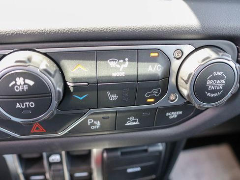 New 2026 Jeep Wrangler Unlimited Sahara AWD/4WD image 20