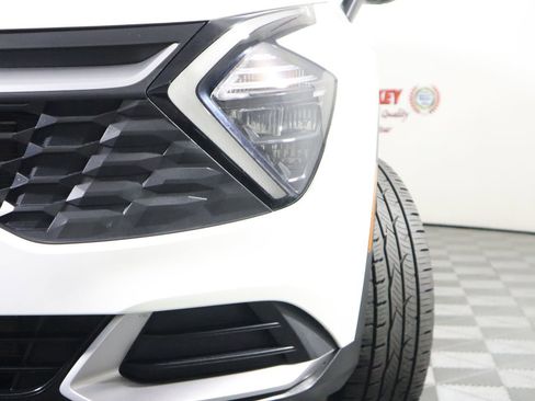 Used 2023 Kia Sportage LX image 25