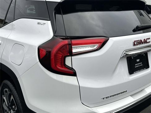 Used 2024 GMC Terrain SLT w/ LPO, Floor Liner Package image 9