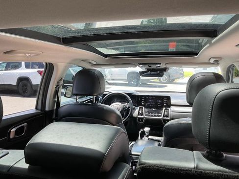 Used 2021 Kia Sorento S w/ Panoramic Sunroof Package FWD image 14