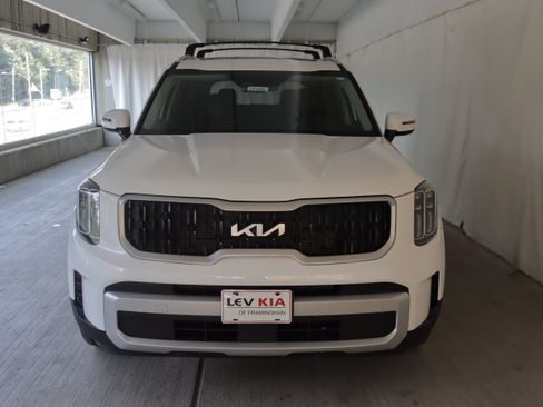 Used 2024 Kia Telluride EX w/ EX Captain's Chair Package AWD/4WD image 5