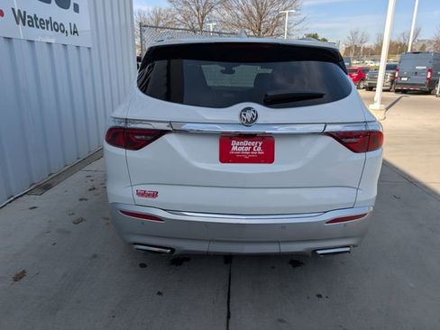 Used 2024 Buick Enclave Premium AWD/4WD image 27
