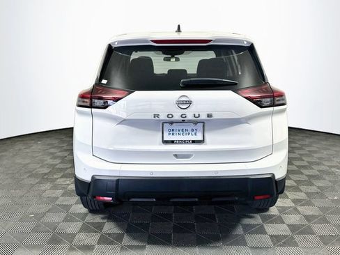 Used 2025 Nissan Rogue S FWD image 7
