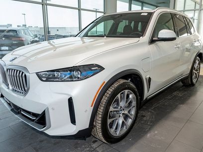 New 2026 BMW X5 xDrive50e w/ Premium Package