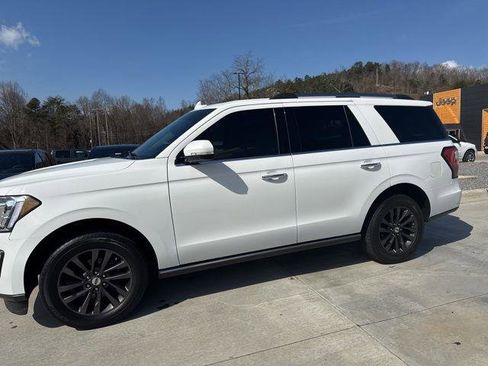 Used 2021 Ford Expedition Limited image 11